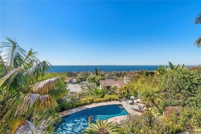 Building Photo - 875 Coast View Dr