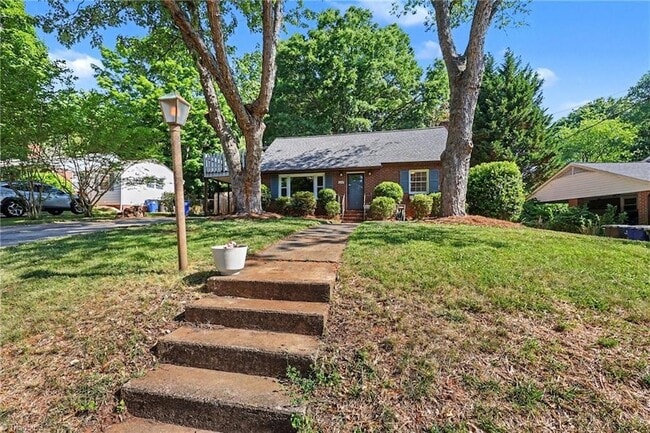 Photo - 1249 Wedgewood Dr