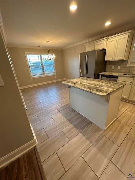 Photo - 315 Gibson Cir