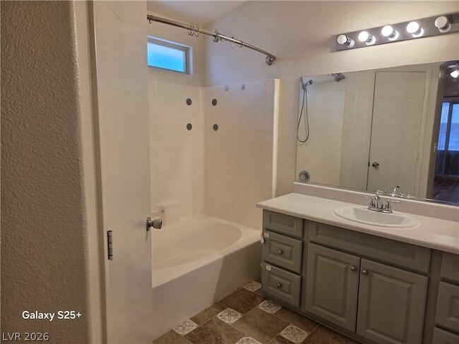 Photo - 7428 Fencerow St