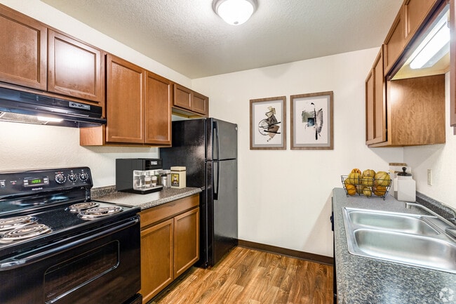 Building Photo - Buttonwood Tree Apartments