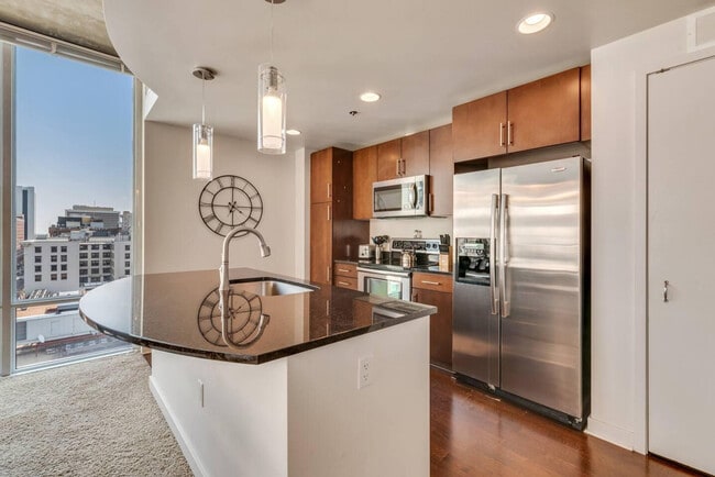 Photo - 1431 Curtis Street Unit ID1013133P