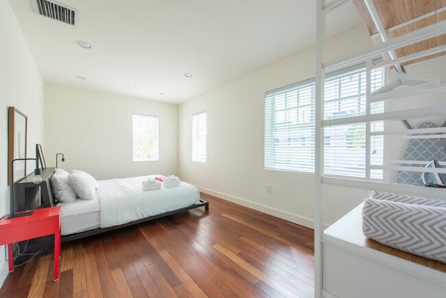 Photo - 747 4th St Unit ID1320734P