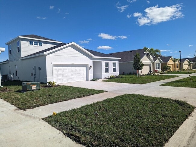 Photo - 10579 SW Vasari Way