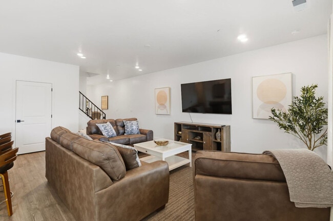 Photo - 1705 Ripple Rock Dr Unit ID1373716P