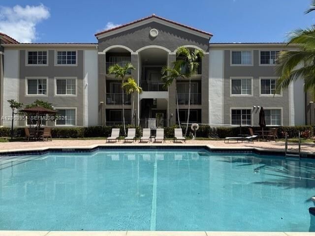 Photo - 6831 SW 44th St Unit 203