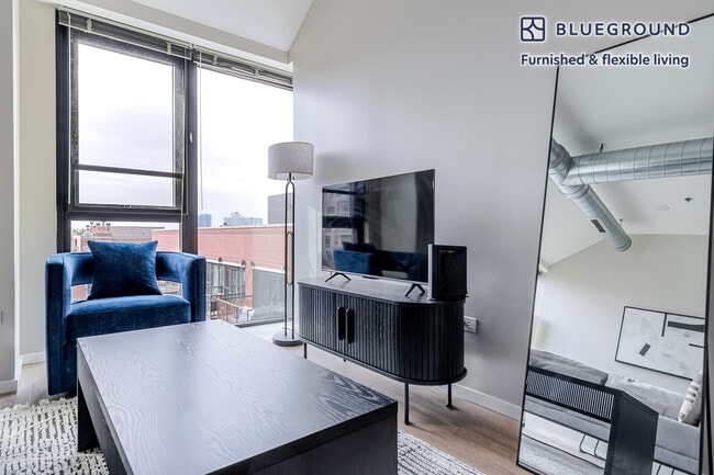 Photo - 211 W Scott St Unit SI FL6-ID1297