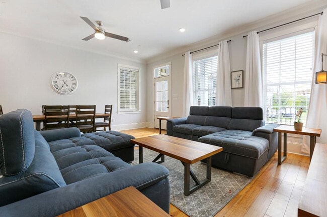 Photo - 1222 Carondelet St Unit SI ID1269968P