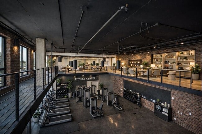 Business and Fitness Centers - Crenshaw Lofts