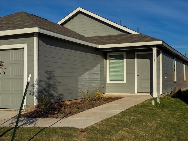 Photo - 3915 Selawik St