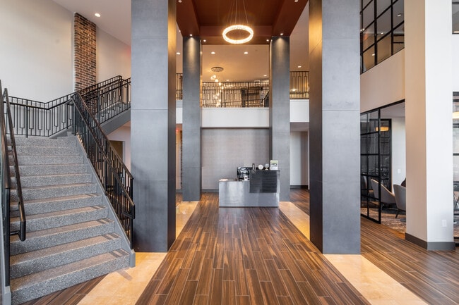 Leasing Lobby - 2000 Pennsylvania Avenue