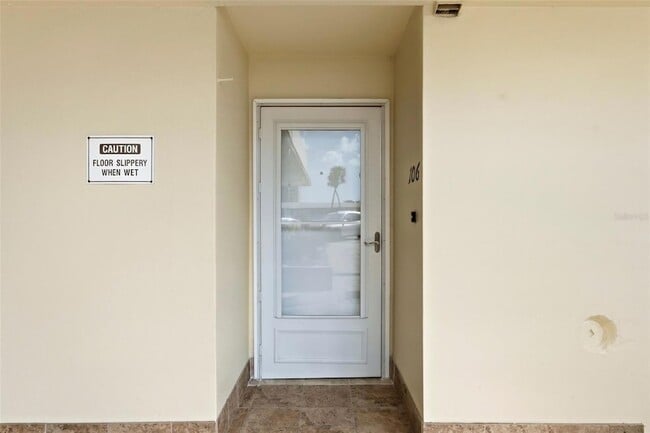 Photo - 4775 Cove Cir Unit 106