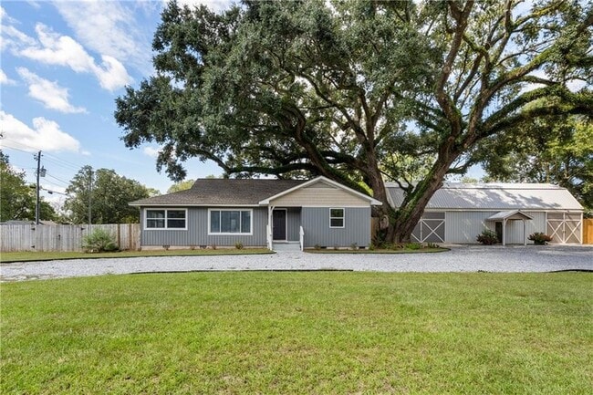 Building Photo - 2762 Hillcrest Rd