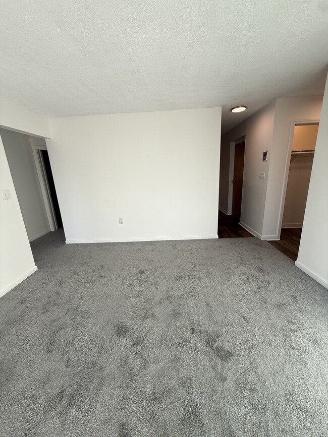 Apt. 12 - 20 Amici Way