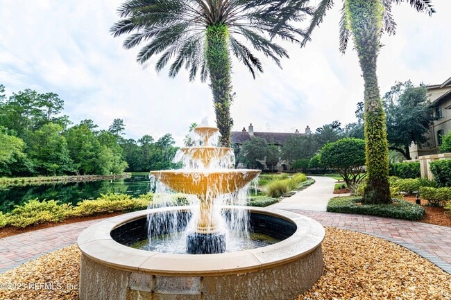 Building Photo - 945 Registry Blvd Unit 212