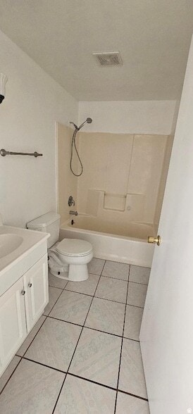 Photo - 165 W 250 N