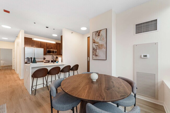 Photo - 365 N Halsted St Unit FL30-ID1243850P