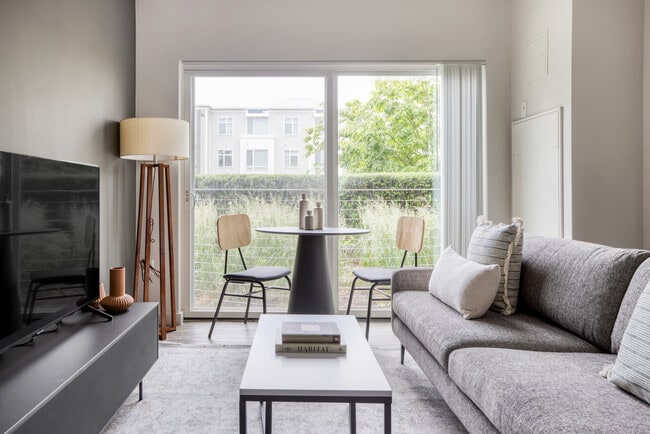 Building Photo - 240 Sidney St Unit FL2-ID1287