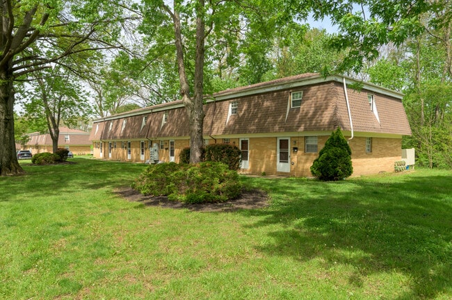 Community - Kingswood Townhouses