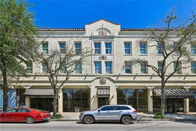 Building Photo - 1224 St Charles Ave Unit 200