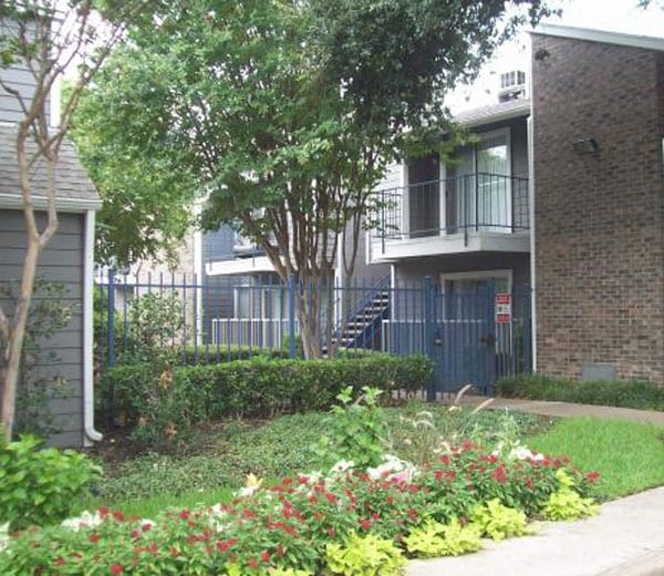 Building Photo - Waterford at Bellmar