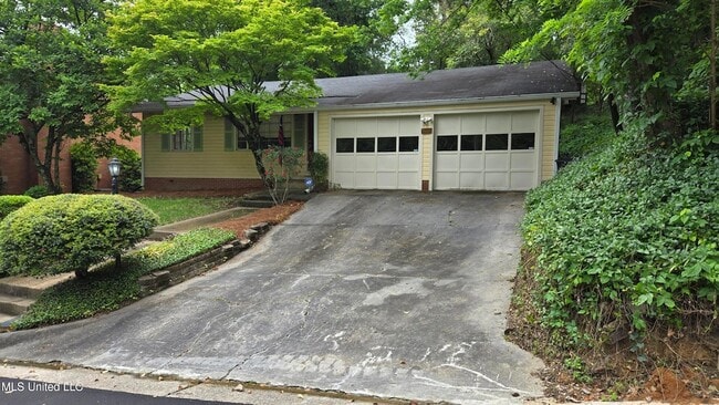 Photo - 1119 Manship St