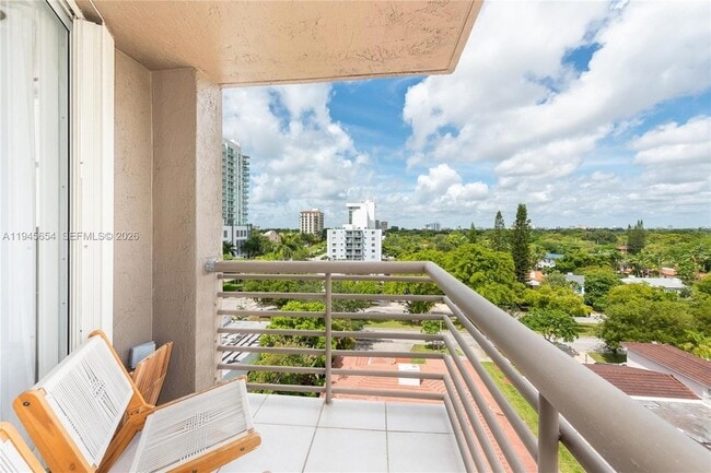 Building Photo - 2400 SW 3rd Ave Unit 703