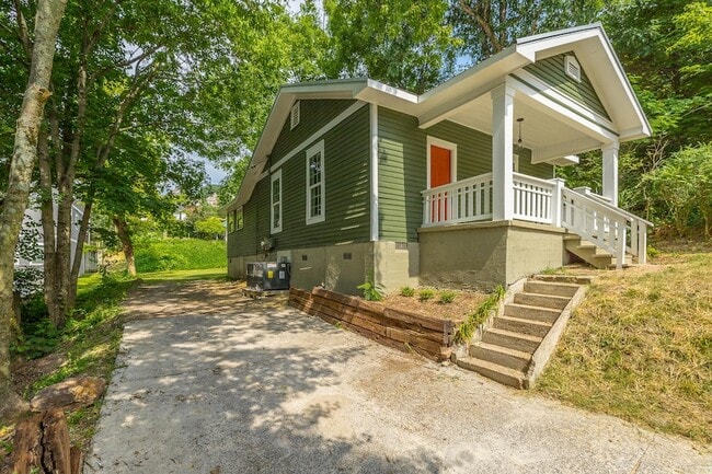 Photo - 671 Tremont Pl