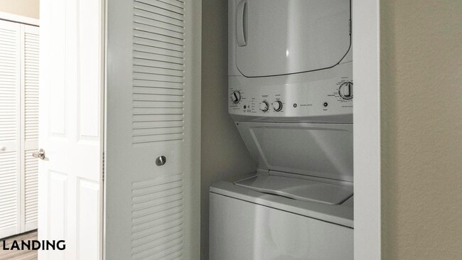 Photo - 949 Cleveland St Unit C213