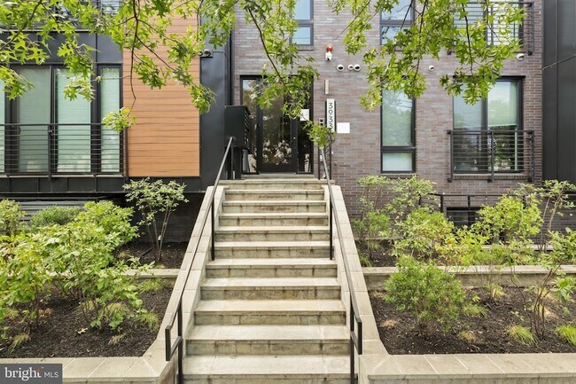 Photo - 3933 14th St NW Unit 2