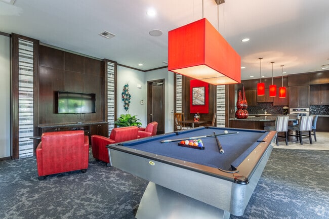 Resident Lounge - Falls at Eagle Creek