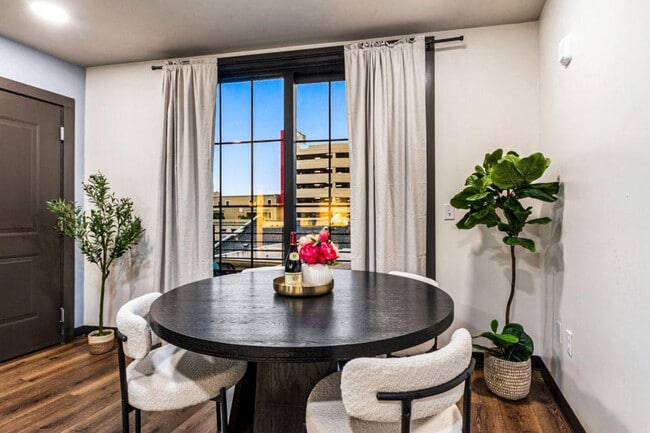 Photo - 611 Commerce St Unit ID1267081P