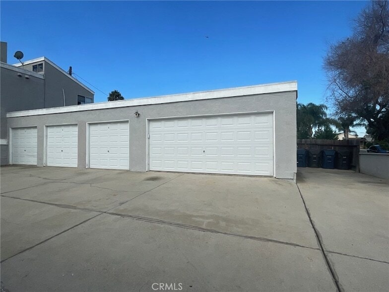 Photo - 7892 Newman Ave