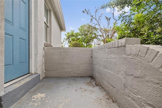 Photo - 409 E Floribraska Ave