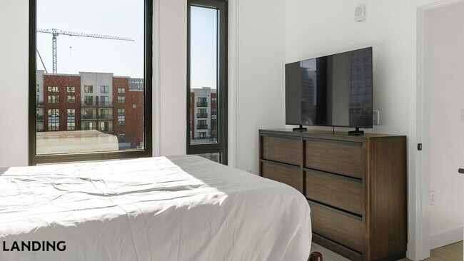 Photo - 1007 S Mint St Unit 732