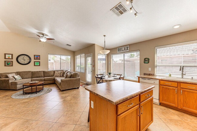Photo - 43854 W Cahill Dr Unit SI ID1385912P