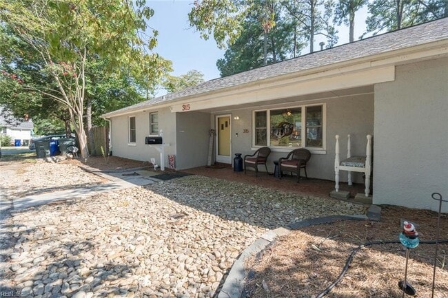 Photo - 315 Thole St
