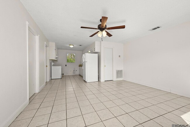Photo - 27859 Frindik Ln