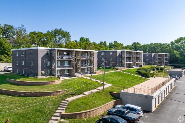 Photo - Live at The Oaks of West Saint Paul | Spacious & Comfortable Living