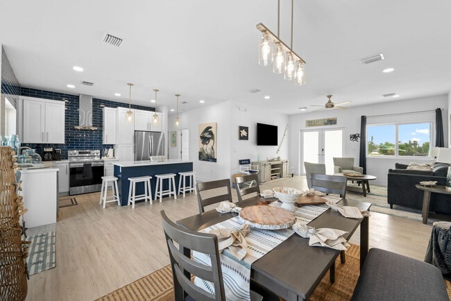 Building Photo - 231 Pescayo Ave Unit ID1325587P