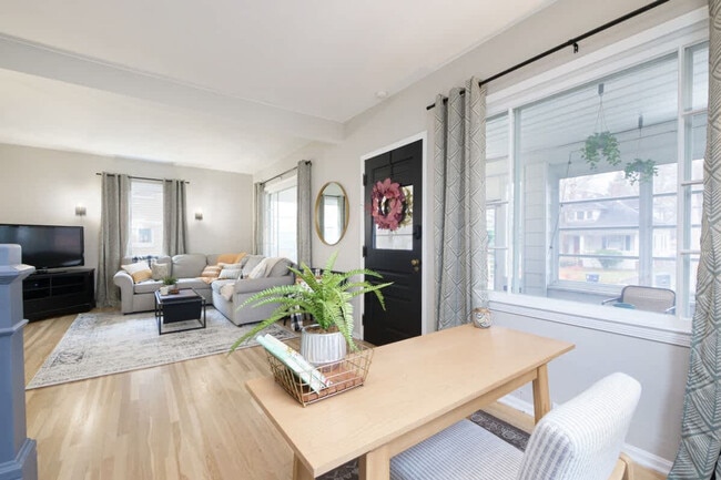 Photo - 713 Crosby St Unit SI ID1496092P