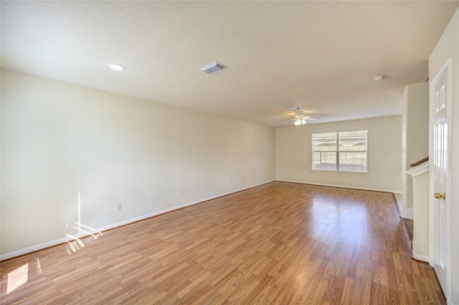 Photo - 19506 Lighthouse Scene Ln