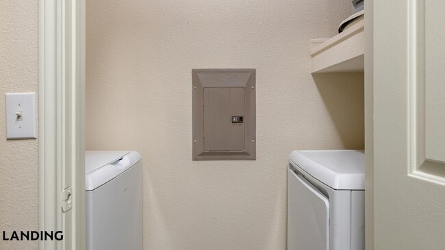 Photo - 3250 Hudson Crossing Unit 638