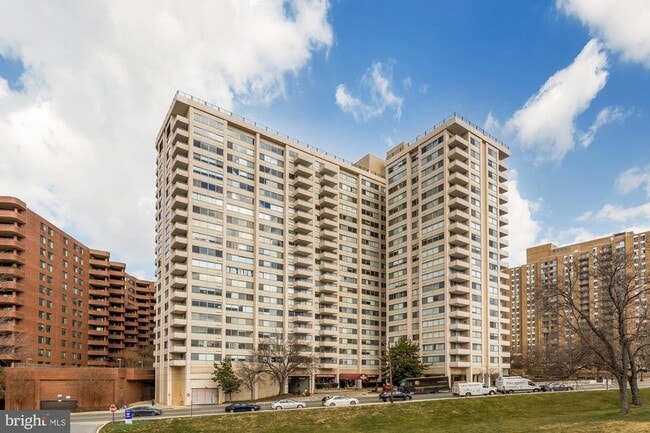 Photo - 4515 Willard Ave