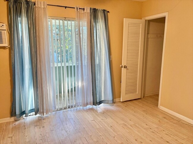 Photo - 39 Waltham B