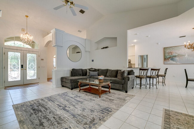 Building Photo - 9939 SW 203rd Cir Unit SI ID1308041P