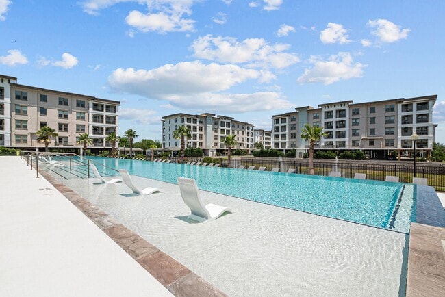 Photo - The Towers of Seabrook
