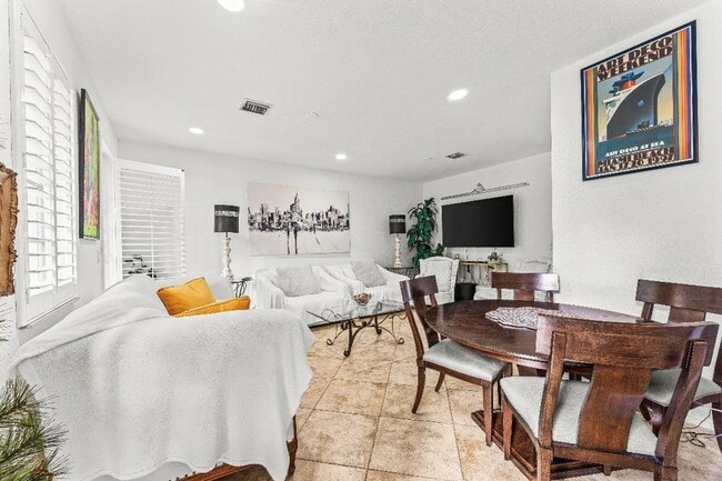 Photo - 179 Edenberry Ave