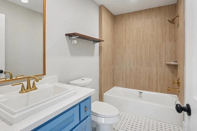 Photo - 1410 Elliott St Unit B