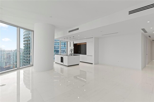 Photo - 300 Biscayne Blvd Way Unit 4007